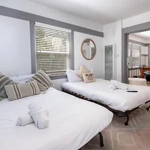 Surfside 2br With Queen Beds In Venice Apartment Los Angeles